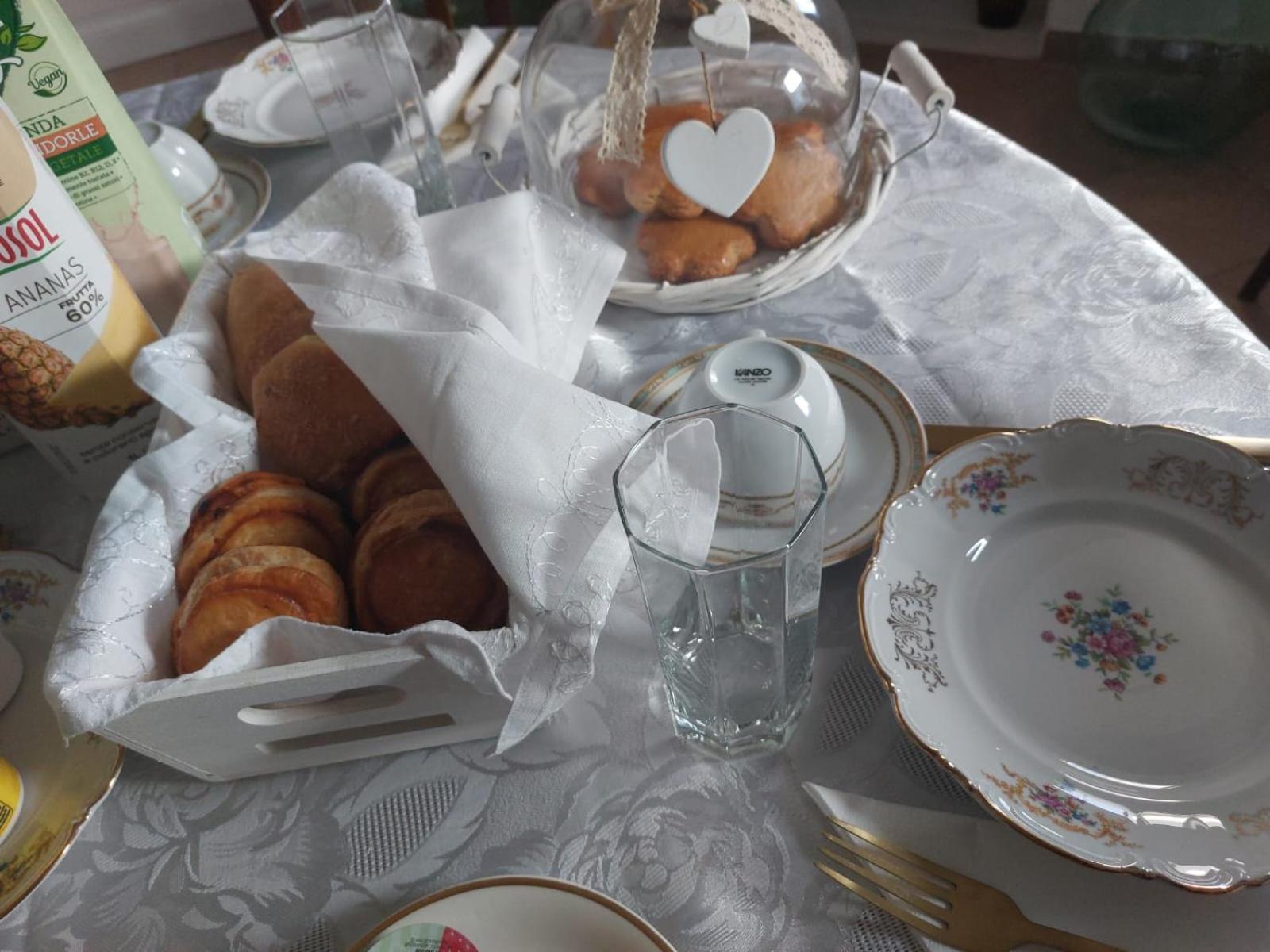 B&B Il Borgo Delle Emozioni Dolianova Bagian luar foto