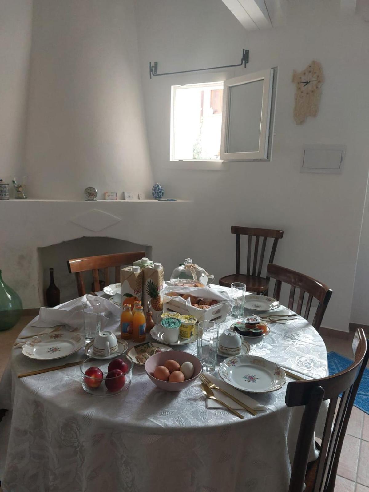 B&B Il Borgo Delle Emozioni Dolianova Bagian luar foto